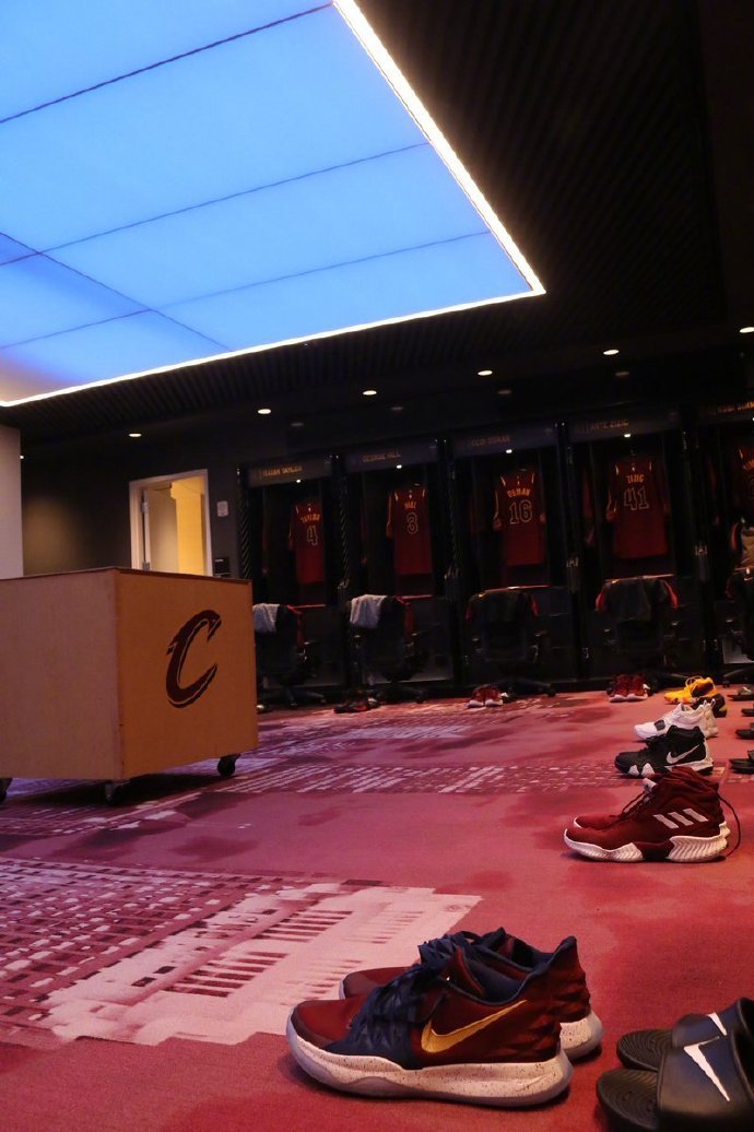 社区盾今晨再迎强敌，克里夫兰骑士更衣室发声，主帅态度：更衣室稳定，医务组通报恢复