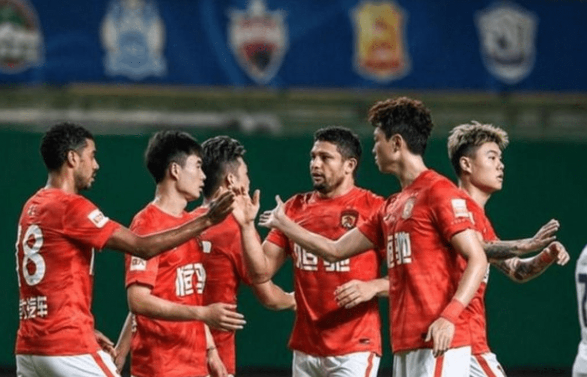 赛地聚焦：中超集结日热度飙升；斯图加特门线救险；信心回归；球探报告显示潜力